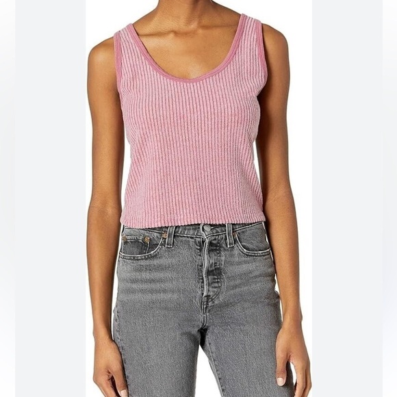 Wild Fox Pink Fuzzy Cropped Tank Top - Picture 11 of 11
